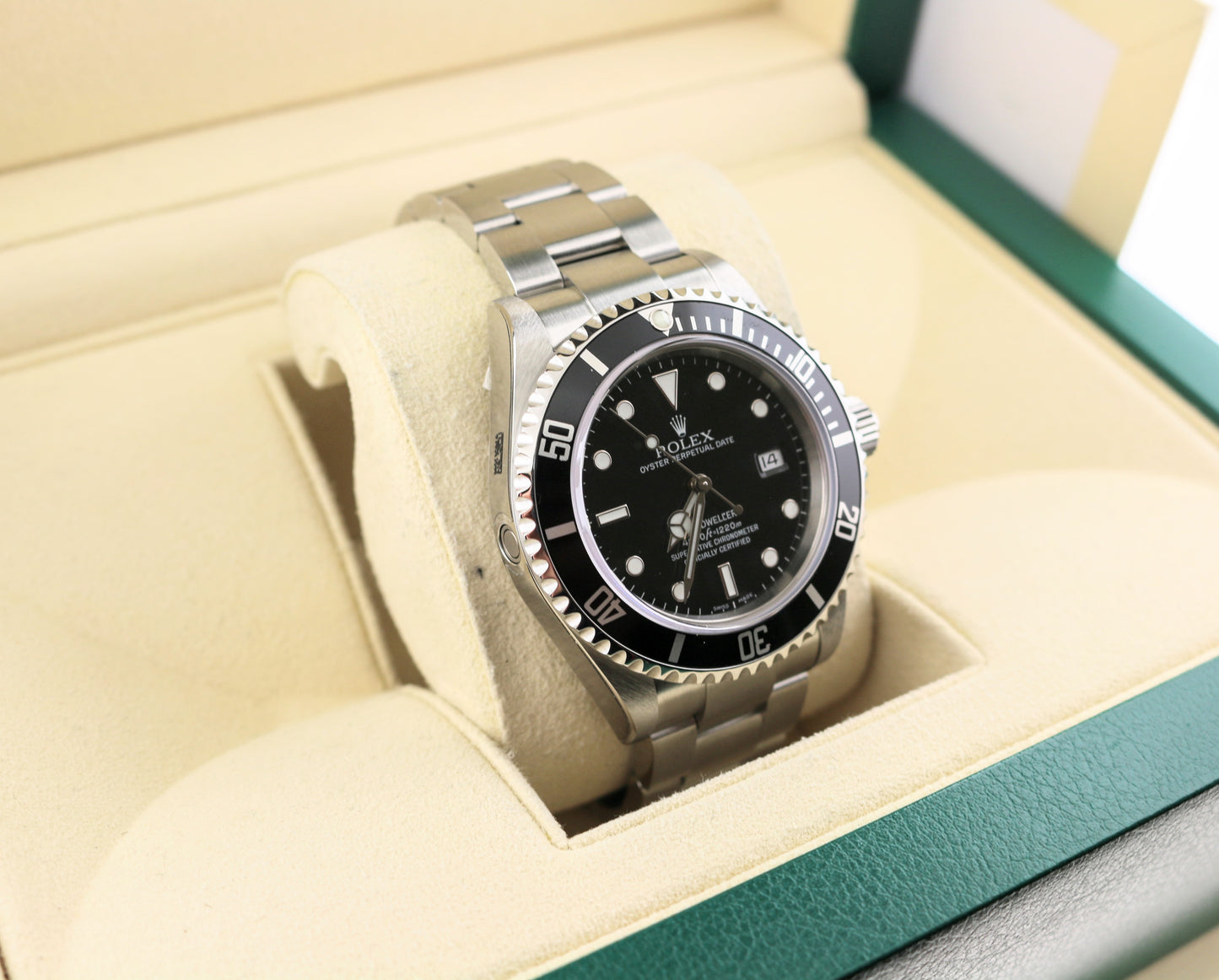 NOS UNWORN 2008 Rolex Sea-Dweller 16600 Full stickers SS Oyster No Paper 40mm