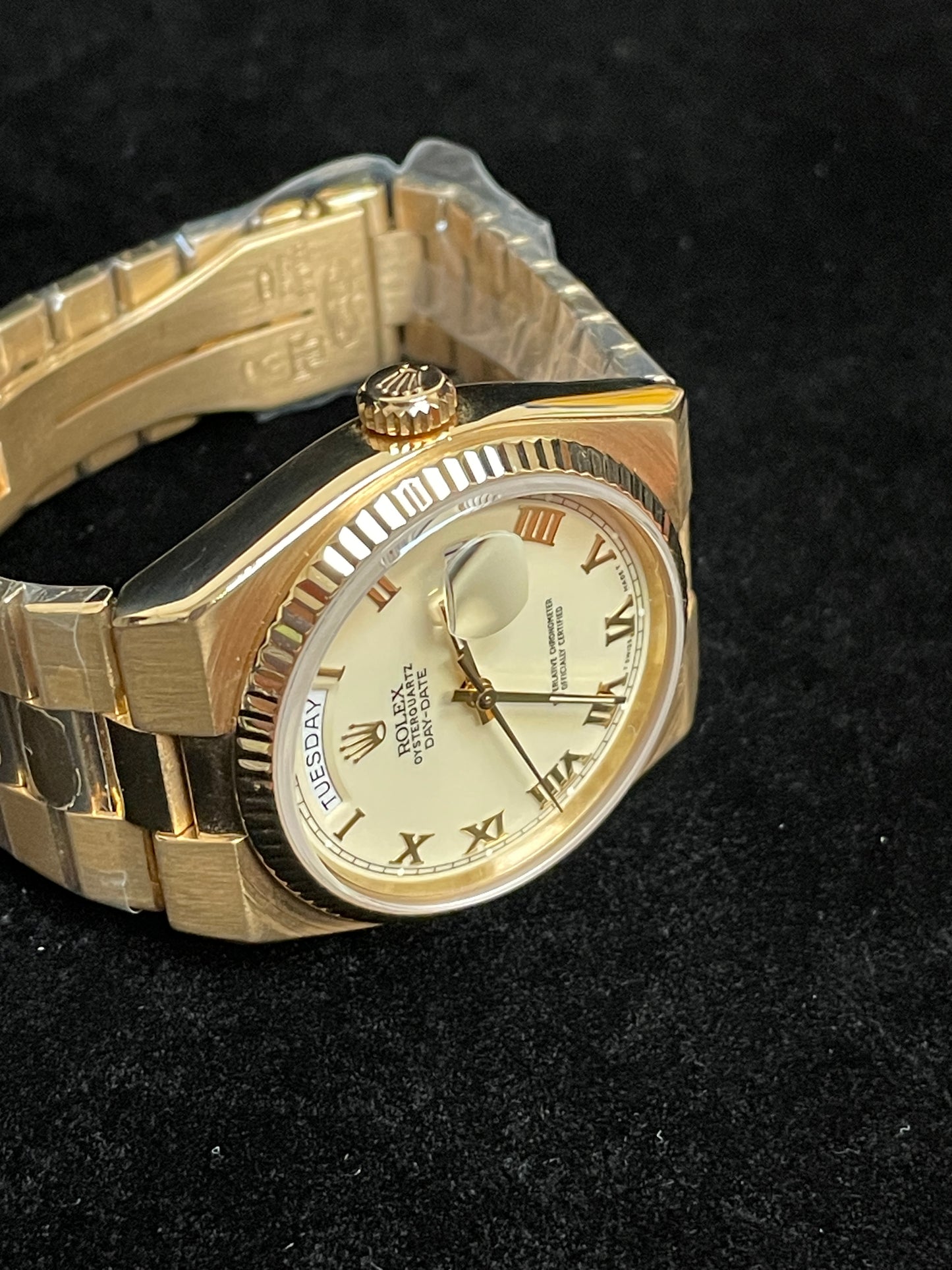 1979 Rolex Day-Date 19018 Cream White Roman Dial 18kt President OysterQuartz36mm