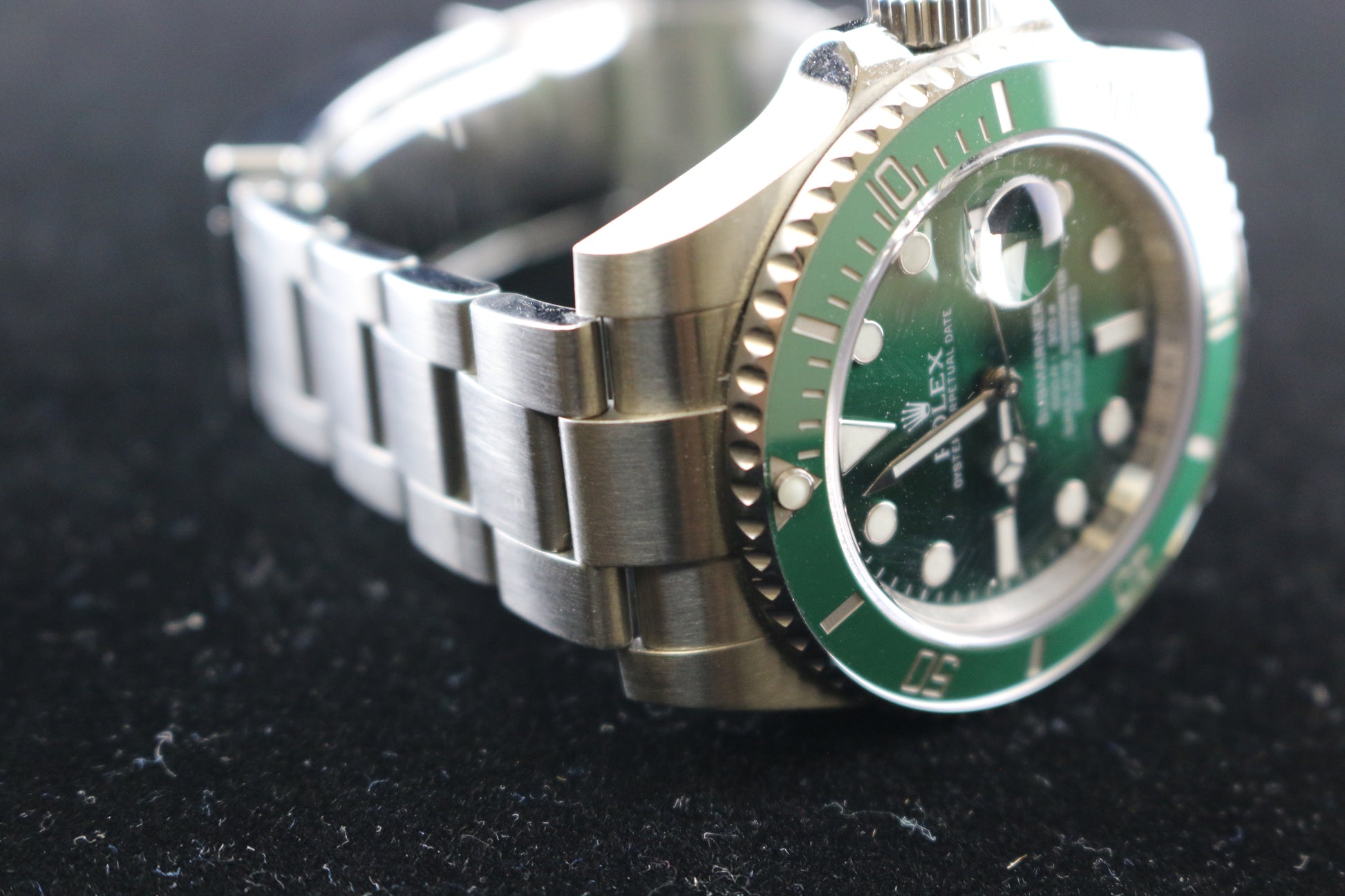 Rolex Submariner Hulk Green Dial Bezel Men's Watch 116610LV PRE-OWNED –  Global Timez